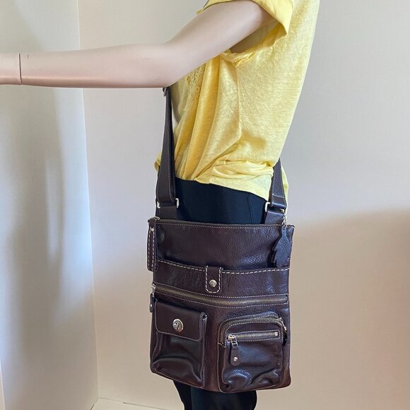 Roots Unisex VTG Venetian Village Leather Crossbody Bag - Picture 8 of 10